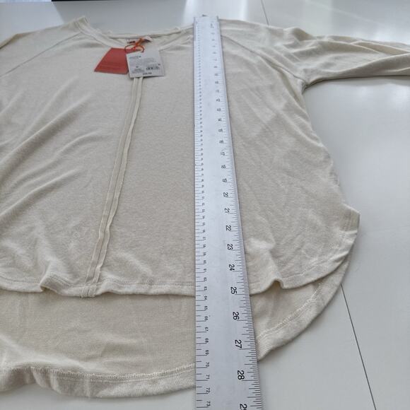NWT Knox Rose Cream V-Neck Long Sleeve Top Scandi Chic Soft Girl Normcore Size M - Picture 10 of 11